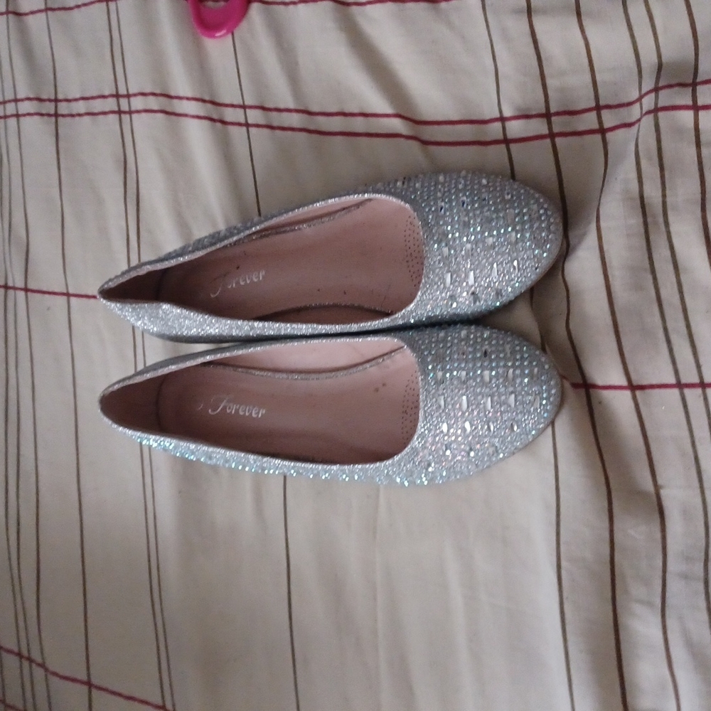 Ladies silver wedge dress shoe